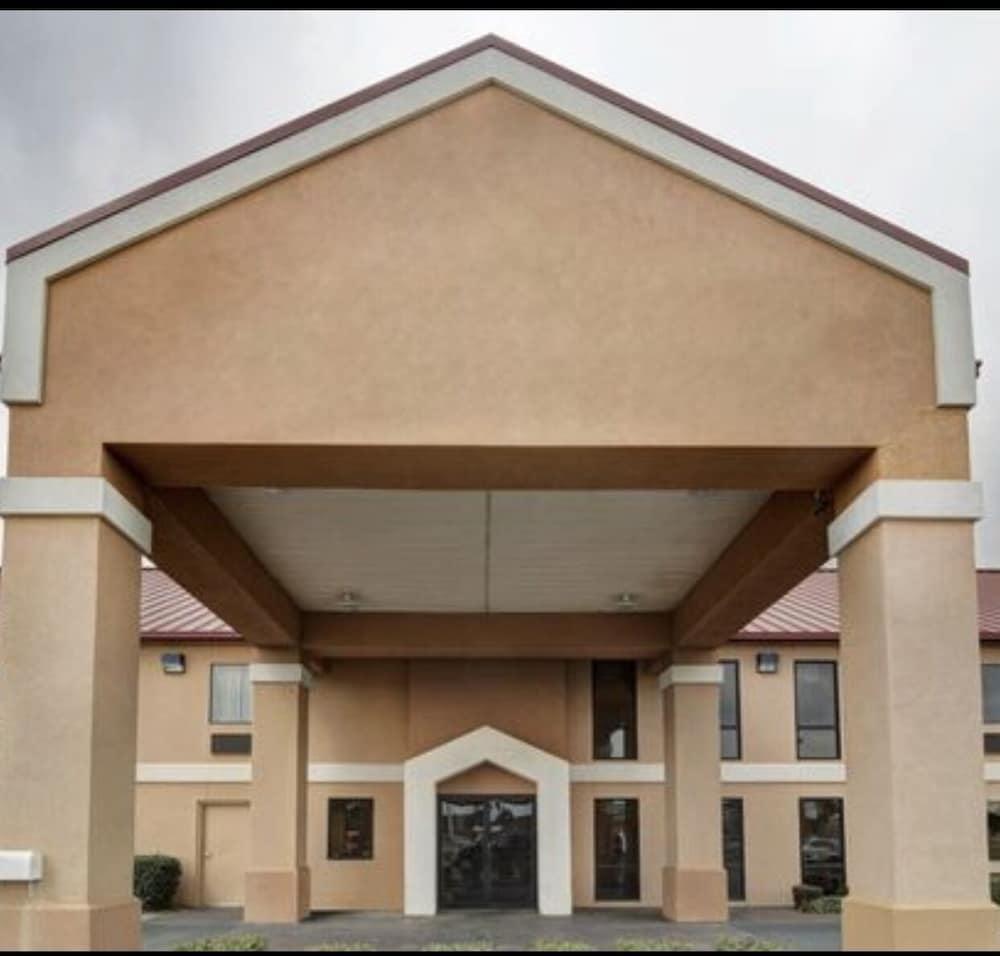 Quality Inn & Suites Pine Bluff Eksteriør bilde