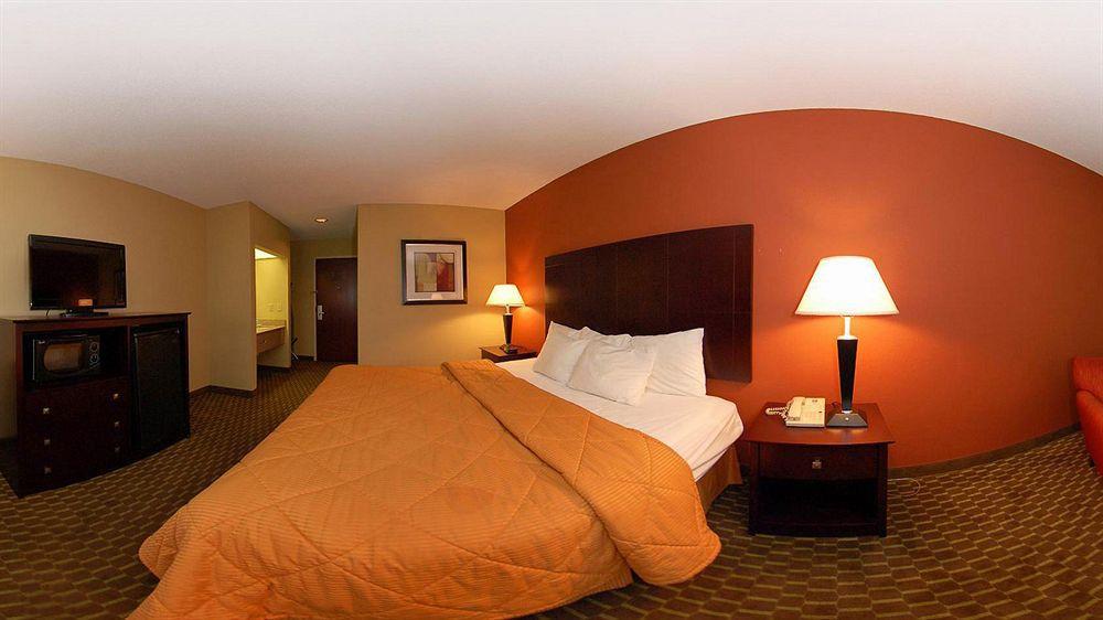 Quality Inn & Suites Pine Bluff Eksteriør bilde
