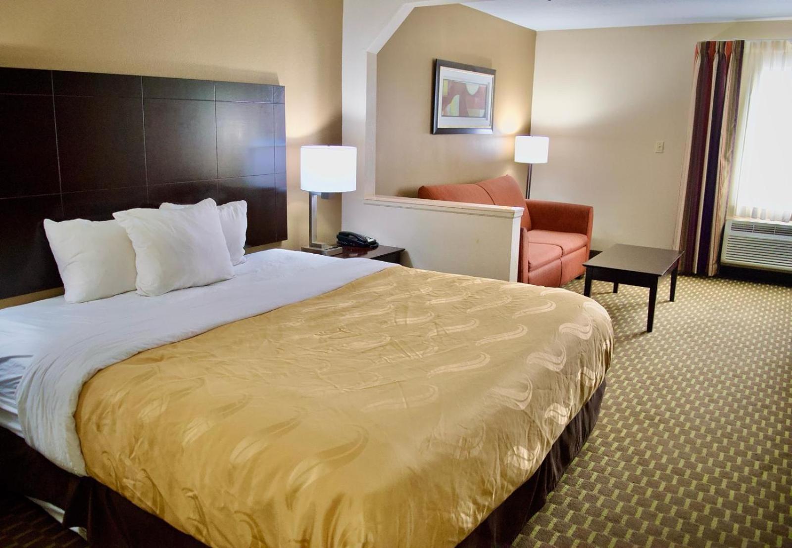 Quality Inn & Suites Pine Bluff Eksteriør bilde