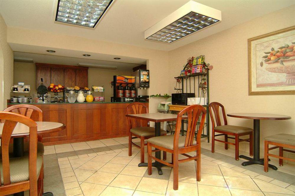 Quality Inn & Suites Pine Bluff Restaurant bilde